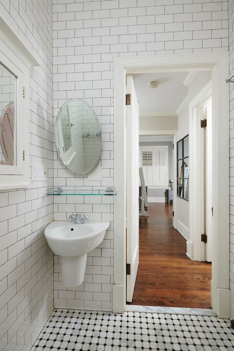 Tiny photo for 635 W Sheridan Road #1, Chicago, IL 60613 (MLS # 12678941)
