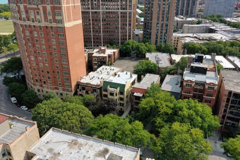 Tiny photo for 635 W Sheridan Road #1, Chicago, IL 60613 (MLS # 12678941)