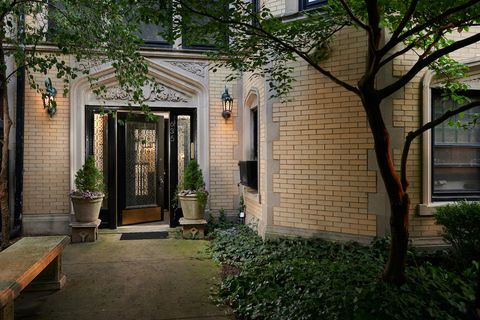 Tiny photo for 635 W Sheridan Road #1, Chicago, IL 60613 (MLS # 12678941)