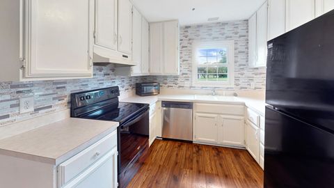 Tiny photo for 17 Basswood Court, Bristol, IL 60512 (MLS # 12486600)