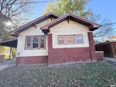 Tiny photo for 215 N 8TH Street, Mt Vernon, IL 62864 (MLS # EB460588)