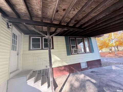 Tiny photo for 215 N 8TH Street, Mt Vernon, IL 62864 (MLS # EB460588)