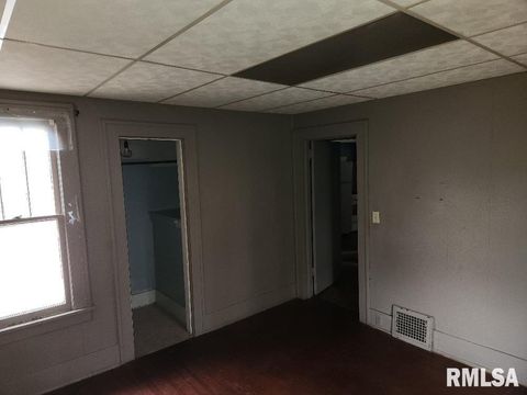 Tiny photo for 215 N 8TH Street, Mt Vernon, IL 62864 (MLS # EB460588)