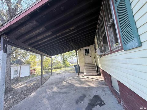 Tiny photo for 215 N 8TH Street, Mt Vernon, IL 62864 (MLS # EB460588)