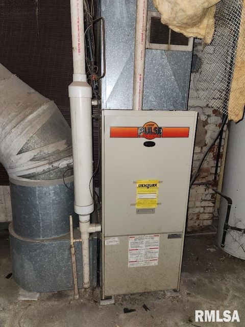 Tiny photo for 215 N 8TH Street, Mt Vernon, IL 62864 (MLS # EB460588)