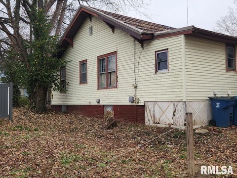 Tiny photo for 215 N 8TH Street, Mt Vernon, IL 62864 (MLS # EB460588)