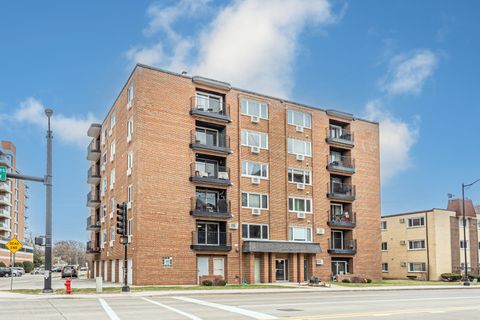 Tiny photo for 659 S Des Plaines River Road #2A, Des Plaines, IL 60016 (MLS # 12602115)