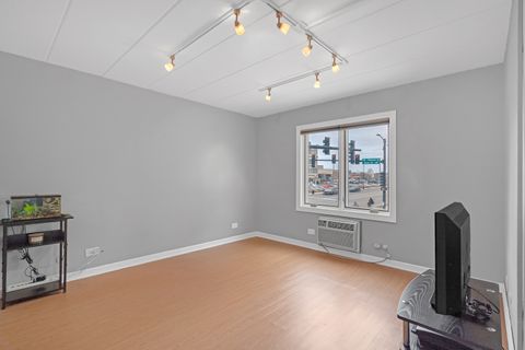 Tiny photo for 659 S Des Plaines River Road #2A, Des Plaines, IL 60016 (MLS # 12602115)