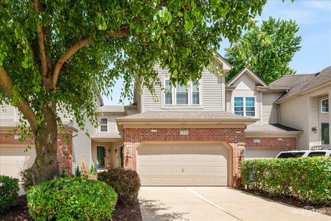 Photo of 1221 Oakleaf Court, Aurora, IL 60506 (MLS # 12655827)