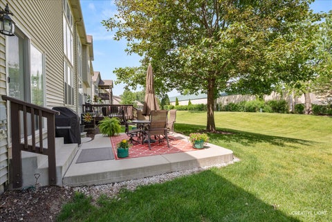 Tiny photo for 1221 Oakleaf Court, Aurora, IL 60506 (MLS # 12655827)