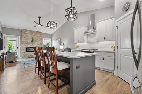 Tiny photo for 1815 Glenbridge Road, Bloomington, IL 61704 (MLS # 12426035)