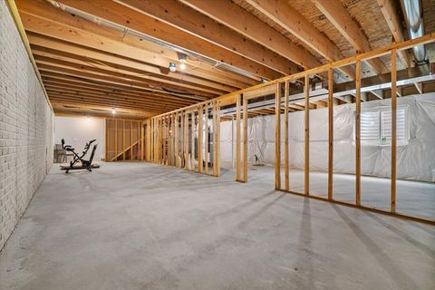 Tiny photo for 1815 Glenbridge Road, Bloomington, IL 61704 (MLS # 12426035)