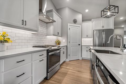 Tiny photo for 1815 Glenbridge Road, Bloomington, IL 61704 (MLS # 12426035)