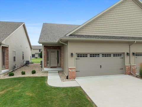 Photo of 1815 Glenbridge Road, Bloomington, IL 61704 (MLS # 12426035)