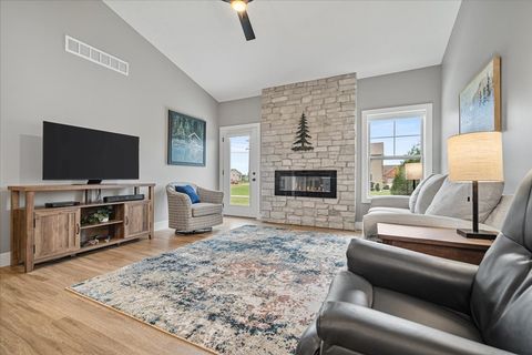 Tiny photo for 1815 Glenbridge Road, Bloomington, IL 61704 (MLS # 12426035)