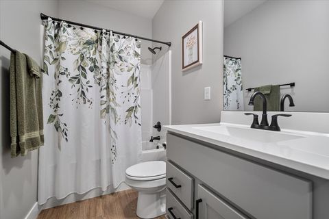 Tiny photo for 1815 Glenbridge Road, Bloomington, IL 61704 (MLS # 12426035)