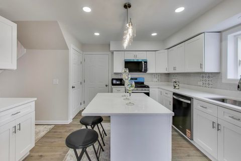 Tiny photo for 508 Beechwood Drive, Round Lake, IL 60073 (MLS # 12551773)