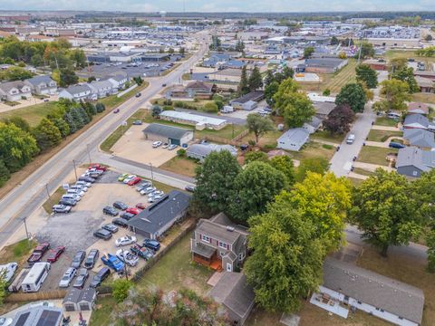 Tiny photo for 1114 Beechwood Avenue, Bloomington, IL 61701 (MLS # 12496849)