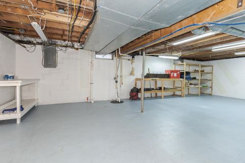 Tiny photo for 1114 Beechwood Avenue, Bloomington, IL 61701 (MLS # 12496849)