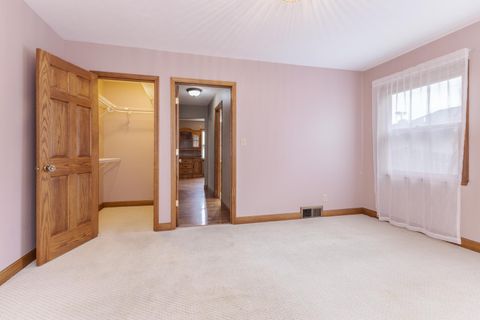 Tiny photo for 1114 Beechwood Avenue, Bloomington, IL 61701 (MLS # 12496849)