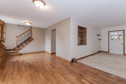 Tiny photo for 1114 Beechwood Avenue, Bloomington, IL 61701 (MLS # 12496849)