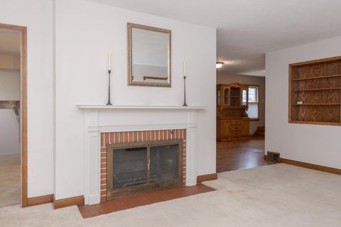 Tiny photo for 1114 Beechwood Avenue, Bloomington, IL 61701 (MLS # 12496849)