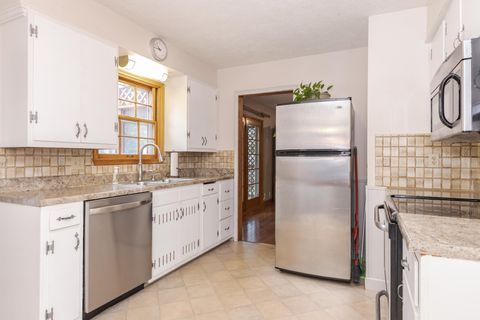 Tiny photo for 1114 Beechwood Avenue, Bloomington, IL 61701 (MLS # 12496849)