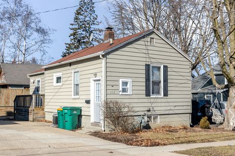 Tiny photo for 405 W High Street, Sycamore, IL 60178 (MLS # 12566159)