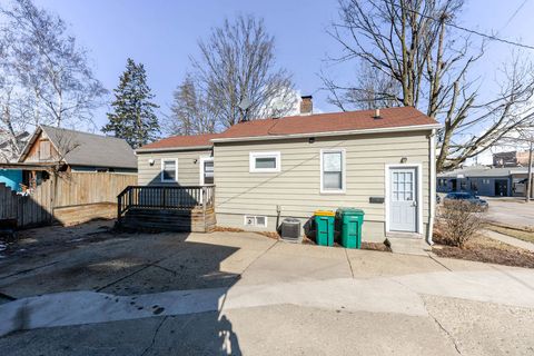 Tiny photo for 405 W High Street, Sycamore, IL 60178 (MLS # 12566159)