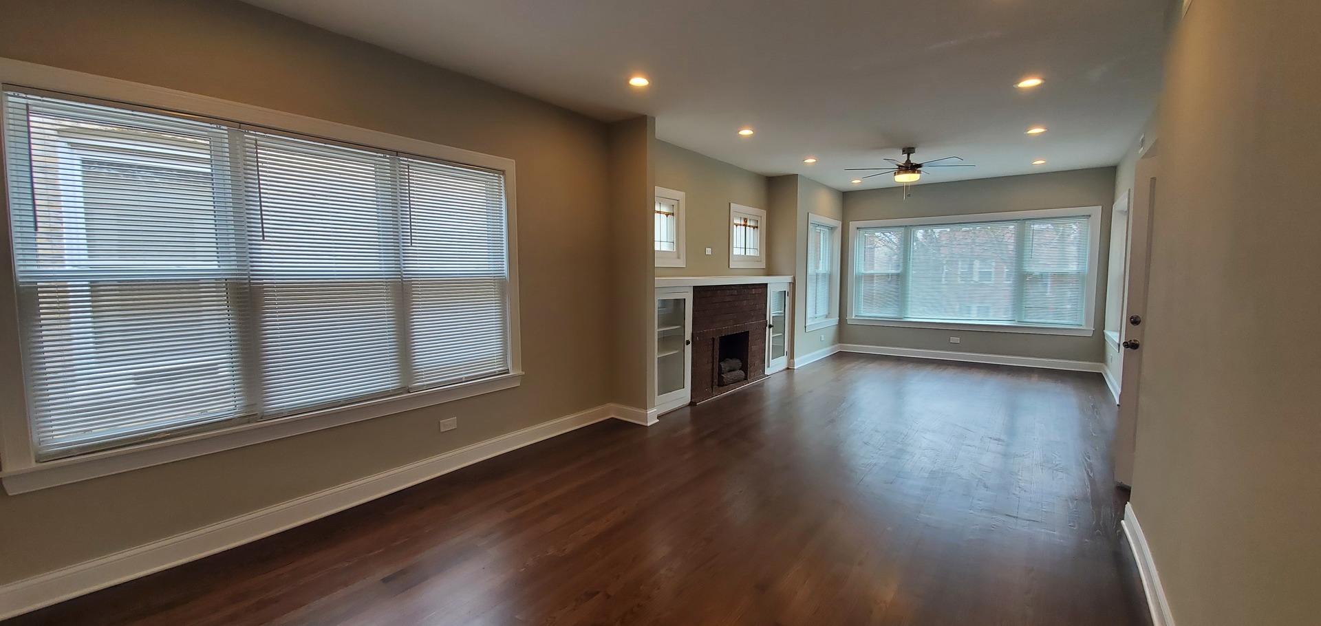 4138 W Barry Avenue 2