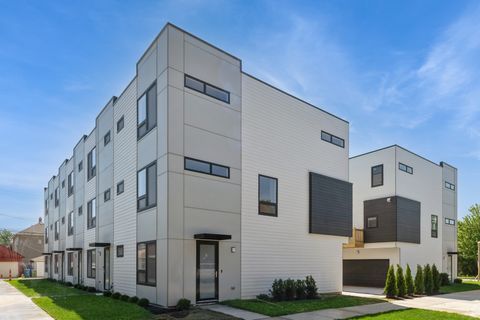 Photo of 944 Beloit Avenue #4, Forest Park, IL 60130 (MLS # 12490575)