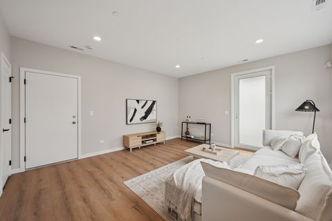 Tiny photo for 944 Beloit Avenue #4, Forest Park, IL 60130 (MLS # 12490575)