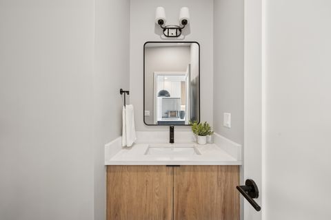 Tiny photo for 944 Beloit Avenue #4, Forest Park, IL 60130 (MLS # 12490575)
