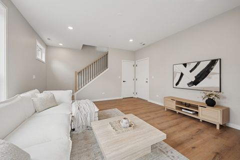 Tiny photo for 944 Beloit Avenue #4, Forest Park, IL 60130 (MLS # 12490575)