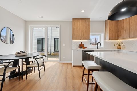 Tiny photo for 944 Beloit Avenue #4, Forest Park, IL 60130 (MLS # 12490575)