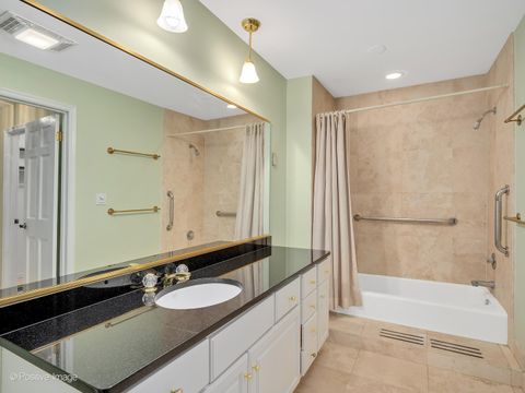 Tiny photo for 1401 Burr Oak Road #202B, Hinsdale, IL 60521 (MLS # 12531447)