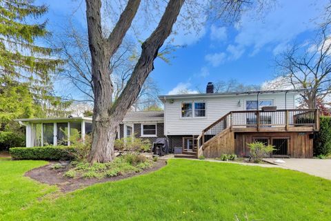 Tiny photo for 570 Wilmot Road, Deerfield, IL 60015 (MLS # 12632889)