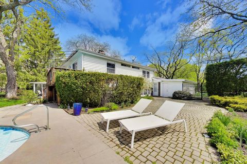 Tiny photo for 570 Wilmot Road, Deerfield, IL 60015 (MLS # 12632889)