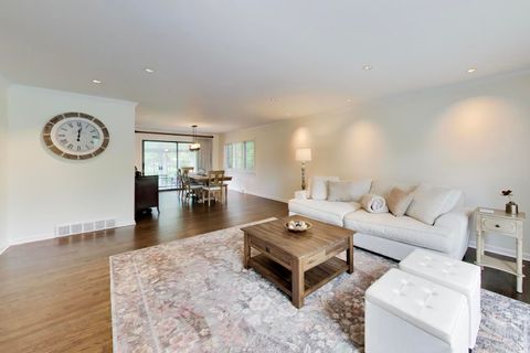 Tiny photo for 570 Wilmot Road, Deerfield, IL 60015 (MLS # 12632889)