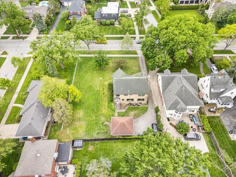 Tiny photo for 219 E Saint Charles Road, Elmhurst, IL 60126 (MLS # 12493473)