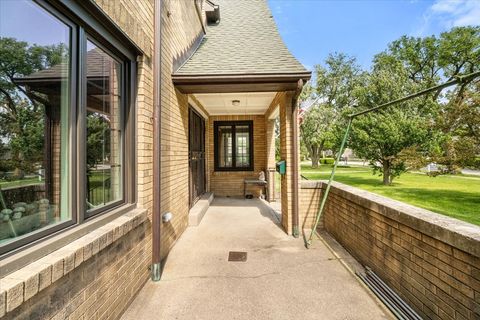 Tiny photo for 219 E Saint Charles Road, Elmhurst, IL 60126 (MLS # 12493473)