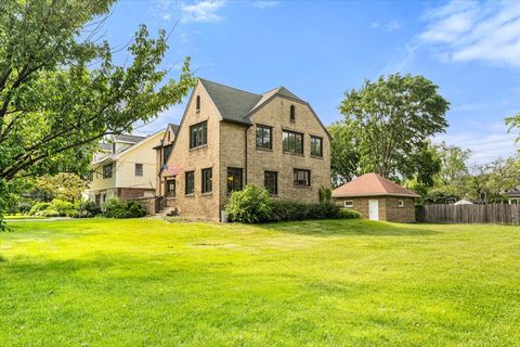 Tiny photo for 219 E Saint Charles Road, Elmhurst, IL 60126 (MLS # 12493473)