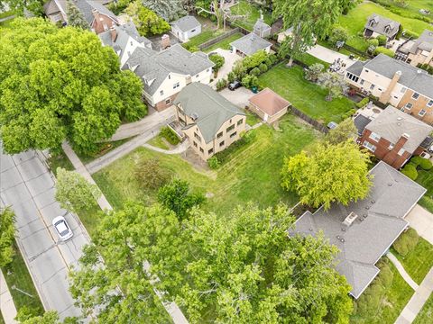 Tiny photo for 219 E Saint Charles Road, Elmhurst, IL 60126 (MLS # 12493473)