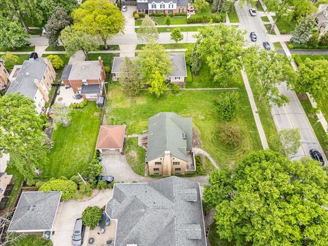 Tiny photo for 219 E Saint Charles Road, Elmhurst, IL 60126 (MLS # 12493473)