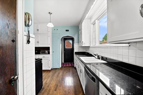Tiny photo for 219 E Saint Charles Road, Elmhurst, IL 60126 (MLS # 12493473)