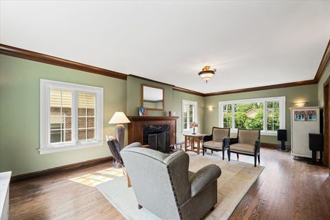 Tiny photo for 219 E Saint Charles Road, Elmhurst, IL 60126 (MLS # 12493473)