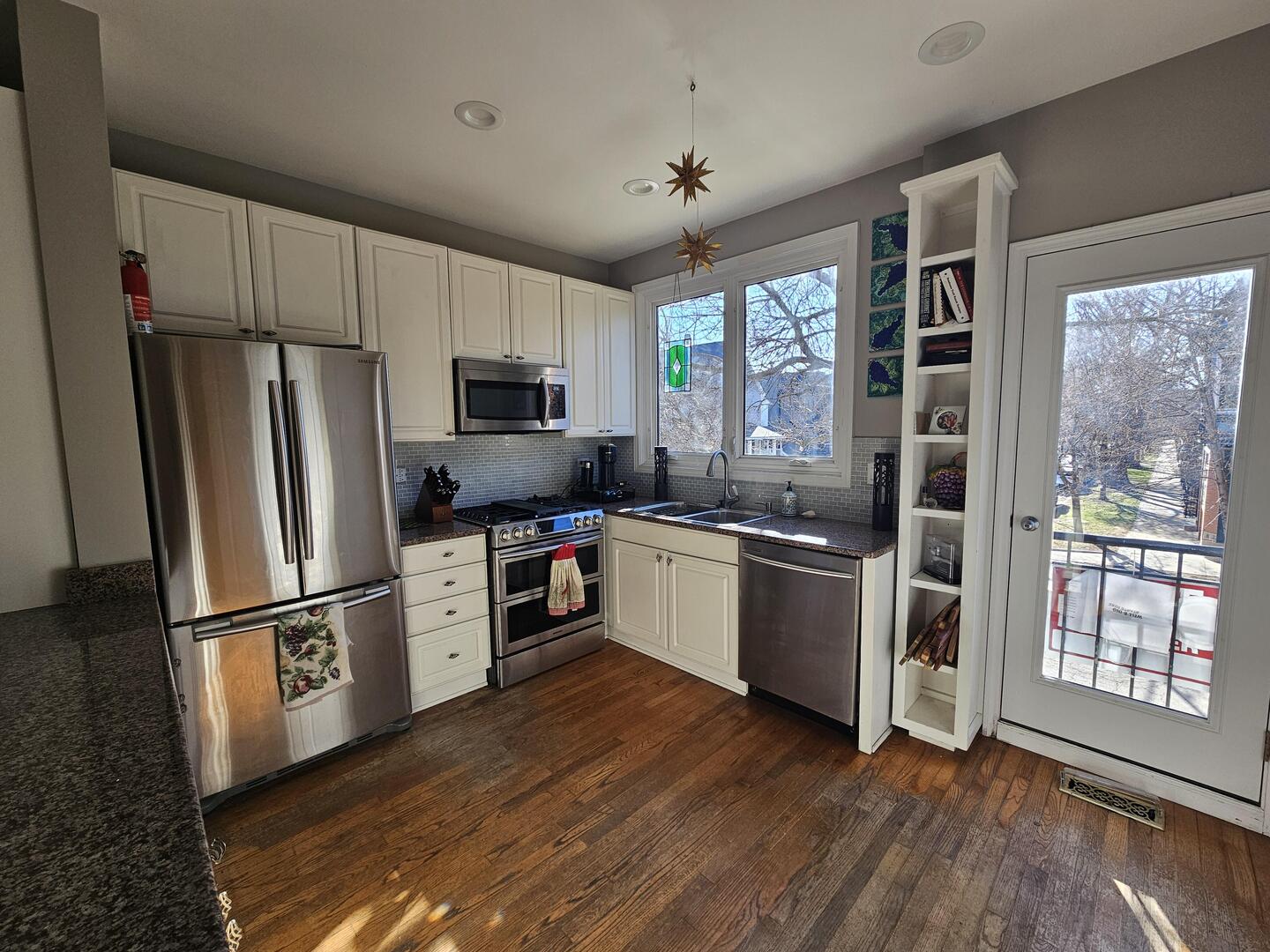 2835 N Wolcott Avenue I