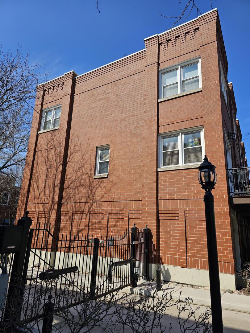 2835 N Wolcott Avenue I