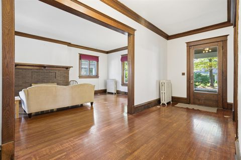 Tiny photo for 1209 N Clinton Boulevard, Bloomington, IL 61701 (MLS # 12510313)