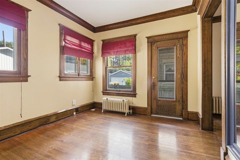 Tiny photo for 1209 N Clinton Boulevard, Bloomington, IL 61701 (MLS # 12510313)